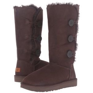 UGG Bailey button triplet boots in women’s size 9. Color is Chocolate.